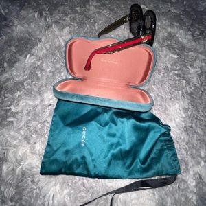 Selling Gucci sunglasses that I revived as a gift four years ago; worn once